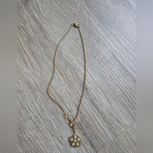 Agatha Paris Elegant Flower Pendant Necklace